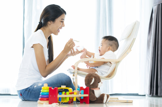 feeding baby first solid food